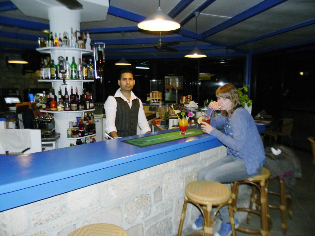 ฮิลล์ท็อป การ์เดน โฮเต็ล อพาร์ตเมนต์ Aparthotel Paphos ภายนอก รูปภาพ