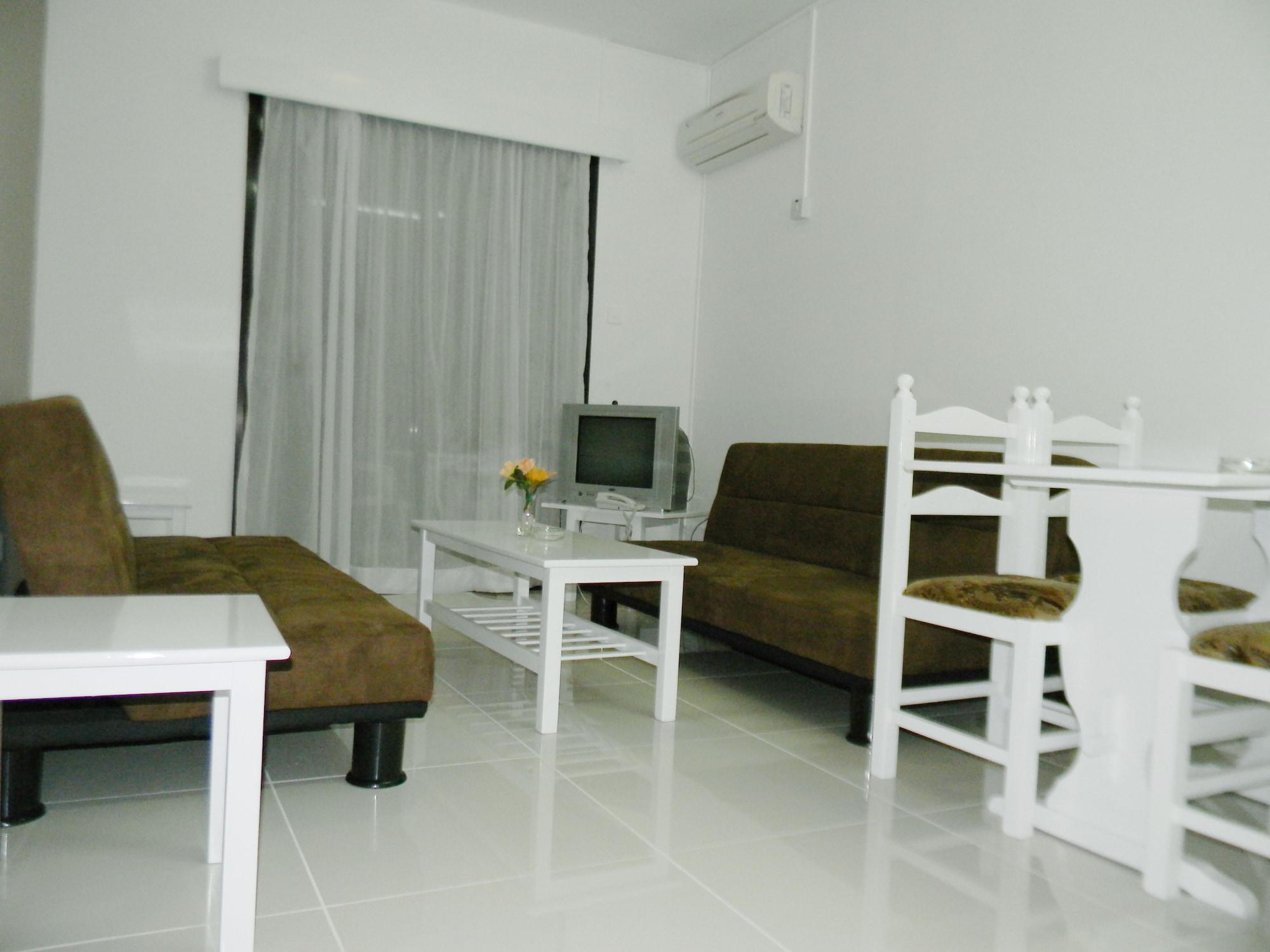 ฮิลล์ท็อป การ์เดน โฮเต็ล อพาร์ตเมนต์ Aparthotel Paphos ภายนอก รูปภาพ