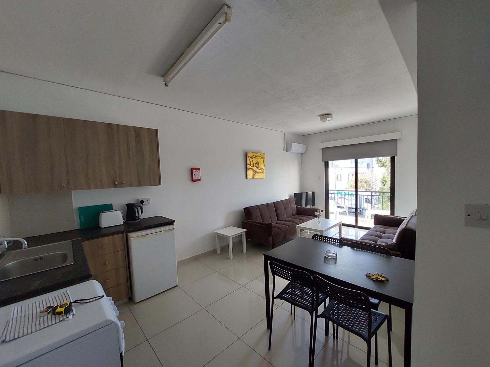 ฮิลล์ท็อป การ์เดน โฮเต็ล อพาร์ตเมนต์ Aparthotel Paphos ภายนอก รูปภาพ