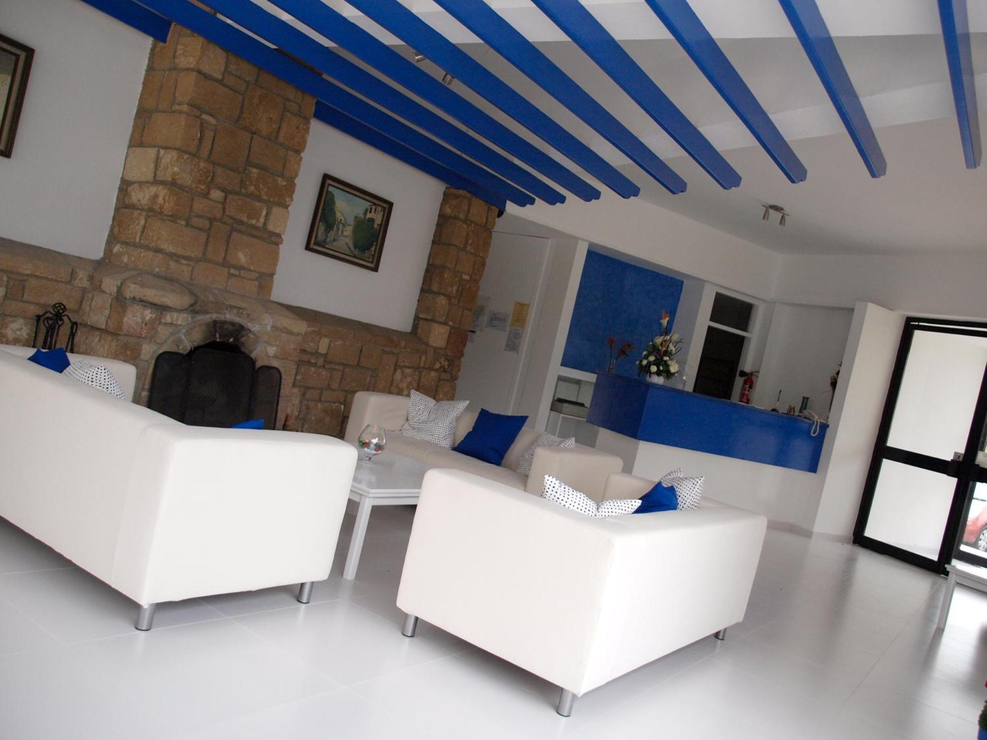 ฮิลล์ท็อป การ์เดน โฮเต็ล อพาร์ตเมนต์ Aparthotel Paphos ภายนอก รูปภาพ
