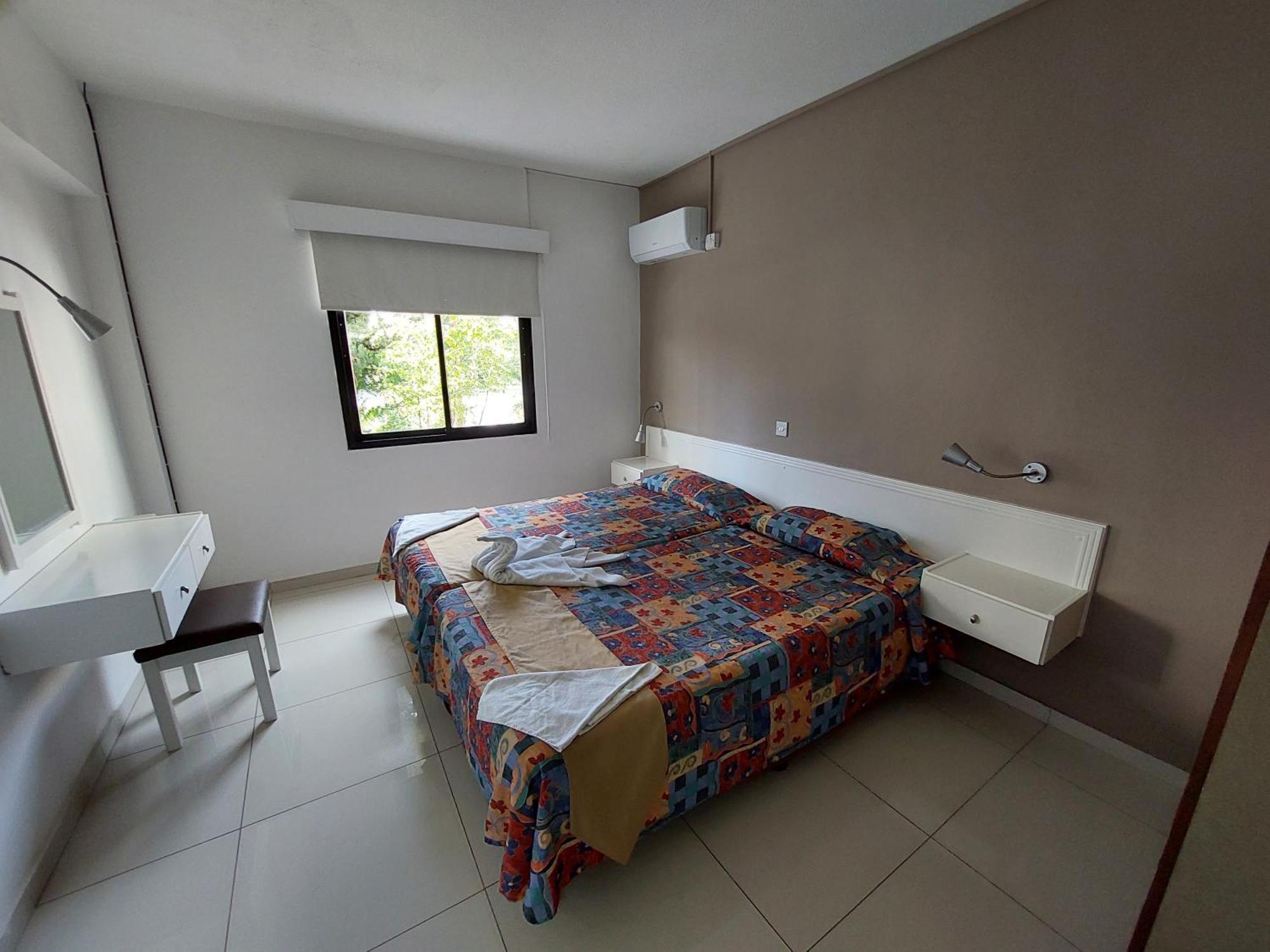 ฮิลล์ท็อป การ์เดน โฮเต็ล อพาร์ตเมนต์ Aparthotel Paphos ภายนอก รูปภาพ