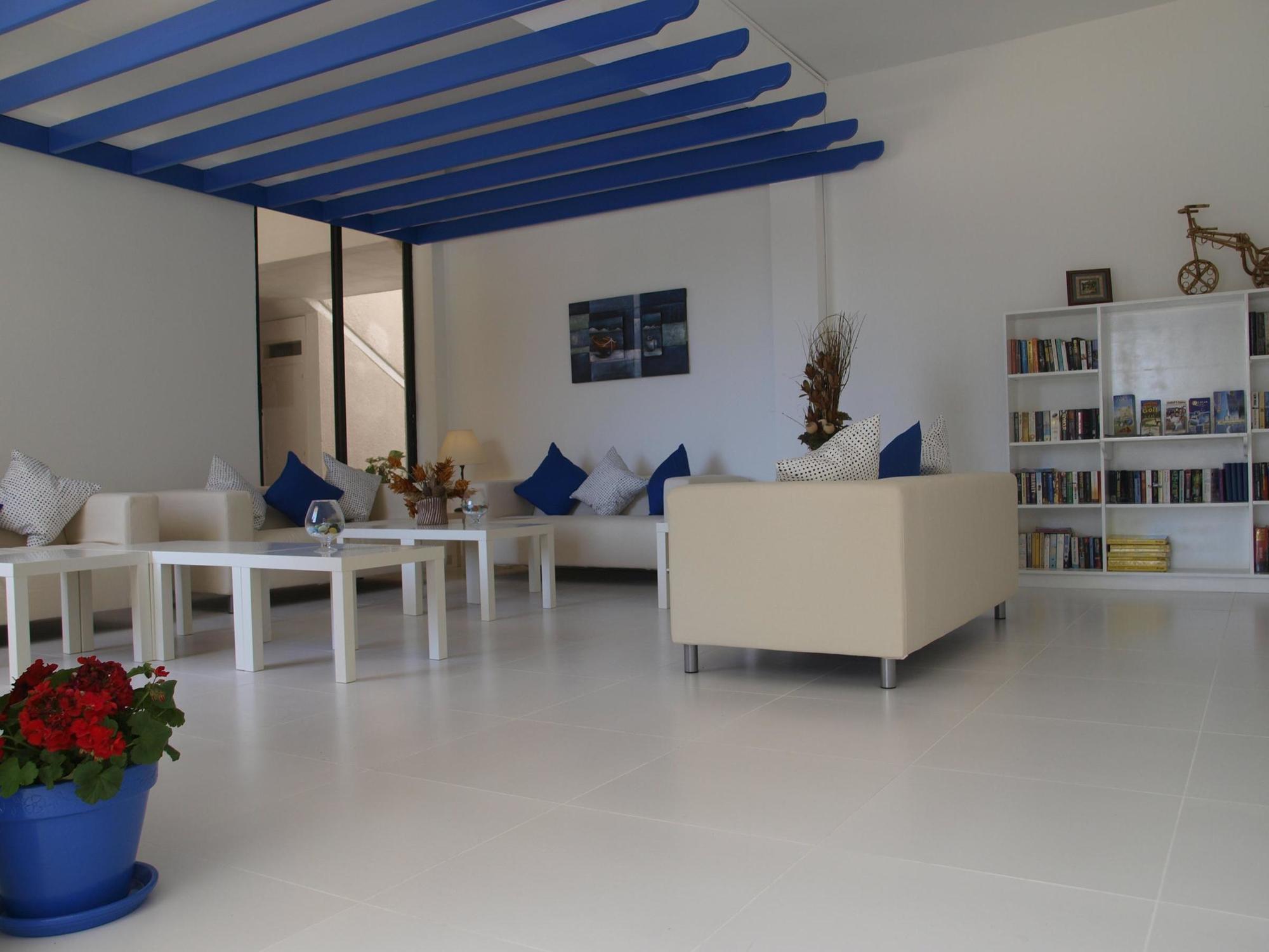 ฮิลล์ท็อป การ์เดน โฮเต็ล อพาร์ตเมนต์ Aparthotel Paphos ภายนอก รูปภาพ