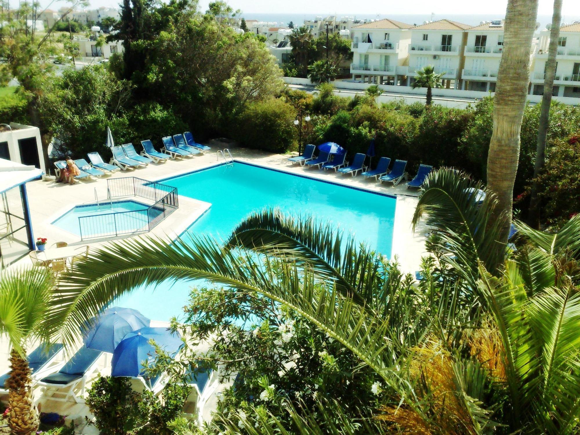 ฮิลล์ท็อป การ์เดน โฮเต็ล อพาร์ตเมนต์ Aparthotel Paphos ภายนอก รูปภาพ