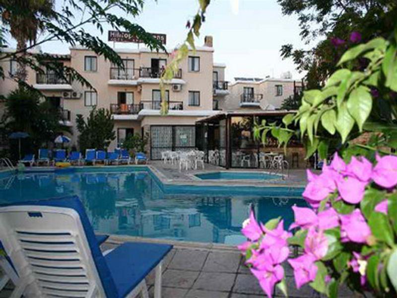 ฮิลล์ท็อป การ์เดน โฮเต็ล อพาร์ตเมนต์ Aparthotel Paphos ภายนอก รูปภาพ