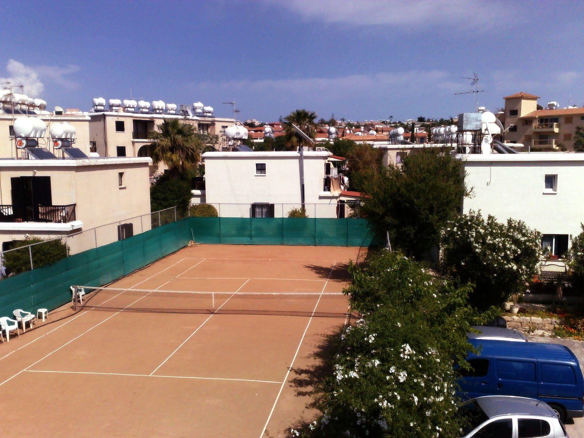 ฮิลล์ท็อป การ์เดน โฮเต็ล อพาร์ตเมนต์ Aparthotel Paphos ภายนอก รูปภาพ