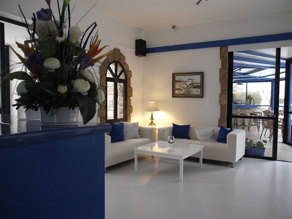 ฮิลล์ท็อป การ์เดน โฮเต็ล อพาร์ตเมนต์ Aparthotel Paphos ภายนอก รูปภาพ